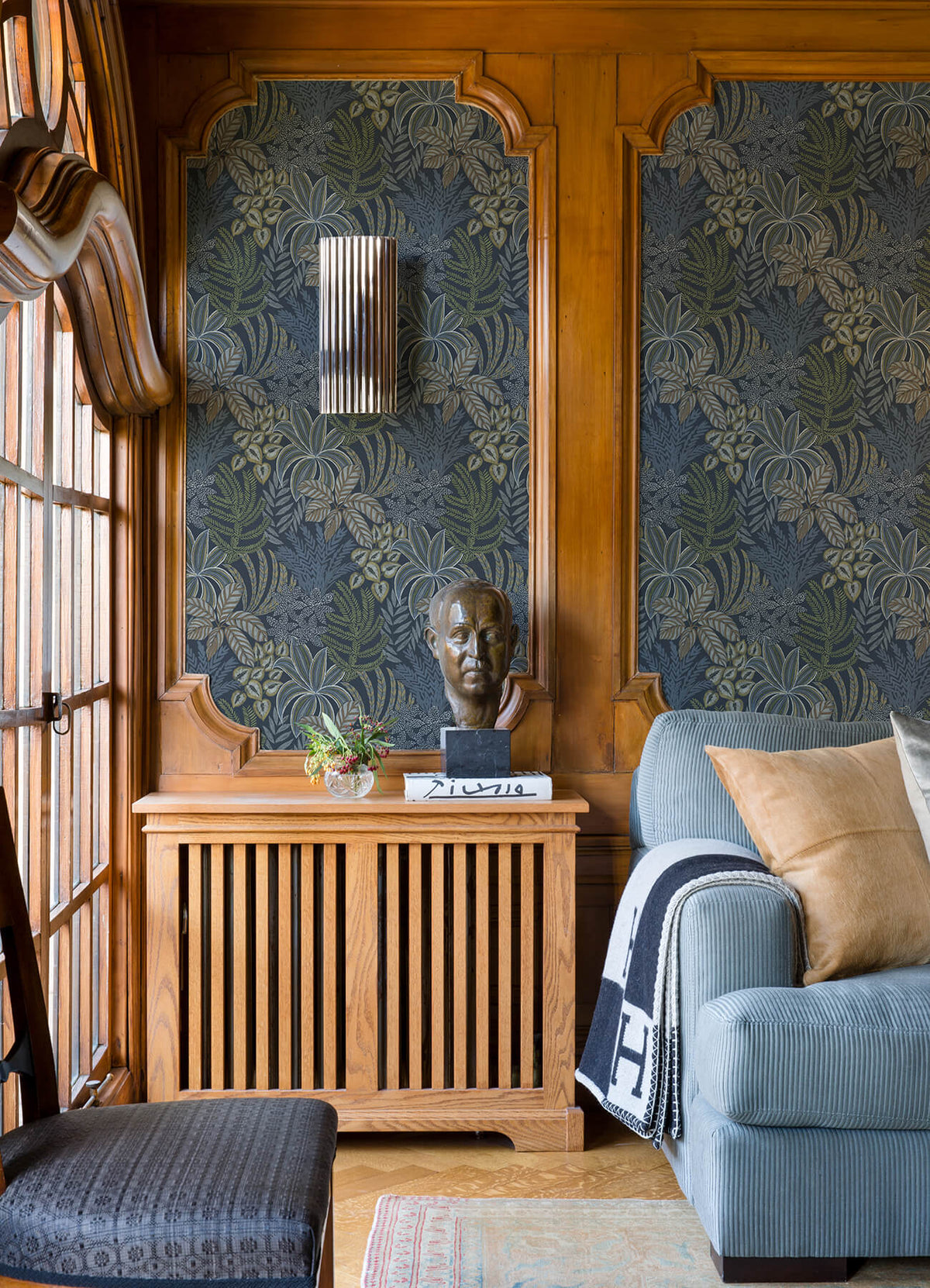 A Street Prints Revival Sumner Wallpaper Sample - Navy
