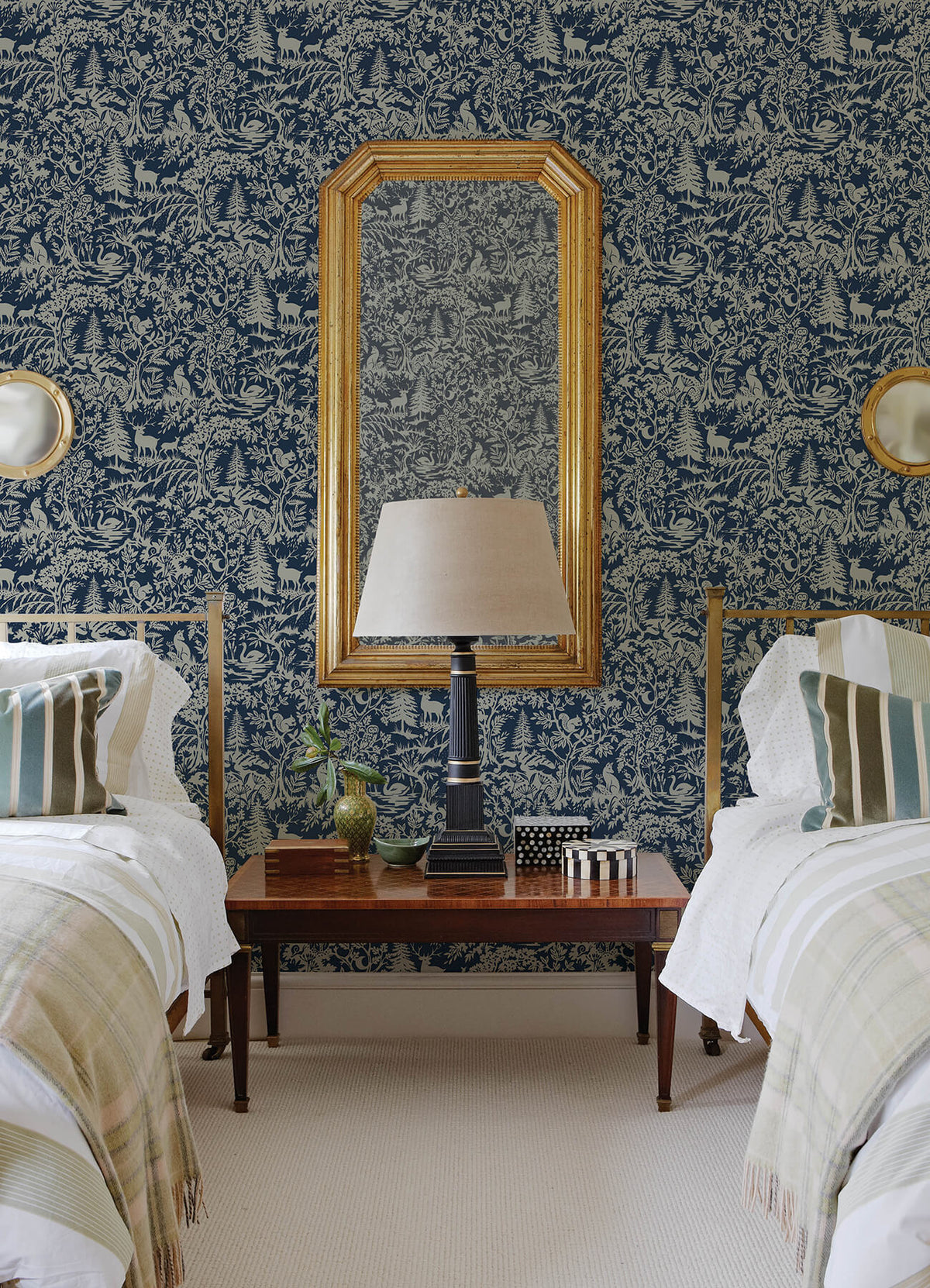 Chesapeake Kinfolk Alrick Forest Venture Wallpaper Sample - Navy