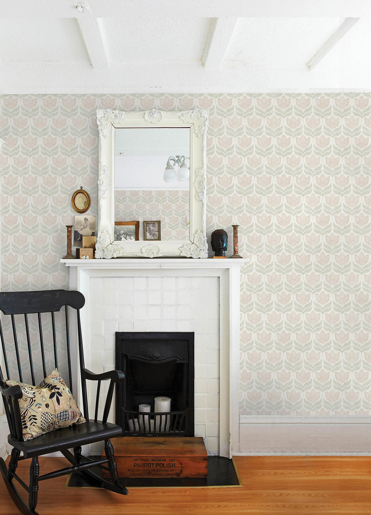Chesapeake Kinfolk Cathal Tulip Wallpaper - Blush