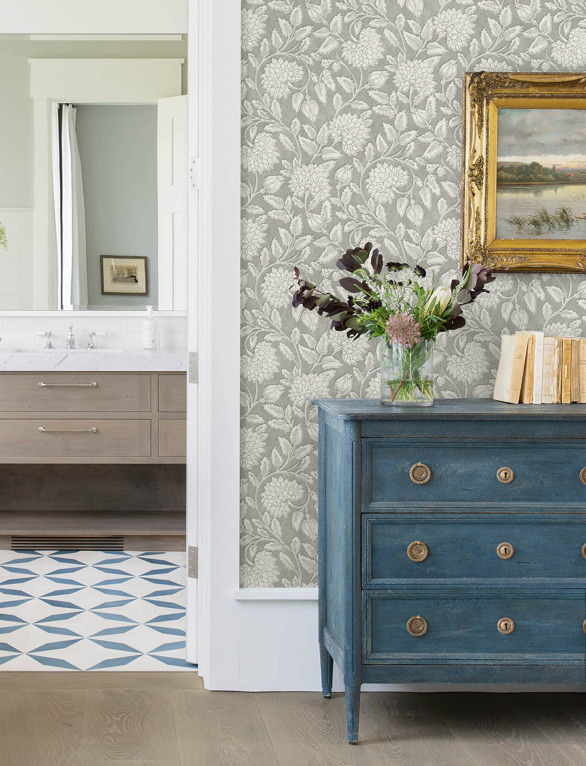 Chesapeake Wildflower Vadouvan Wallpaper - Grey