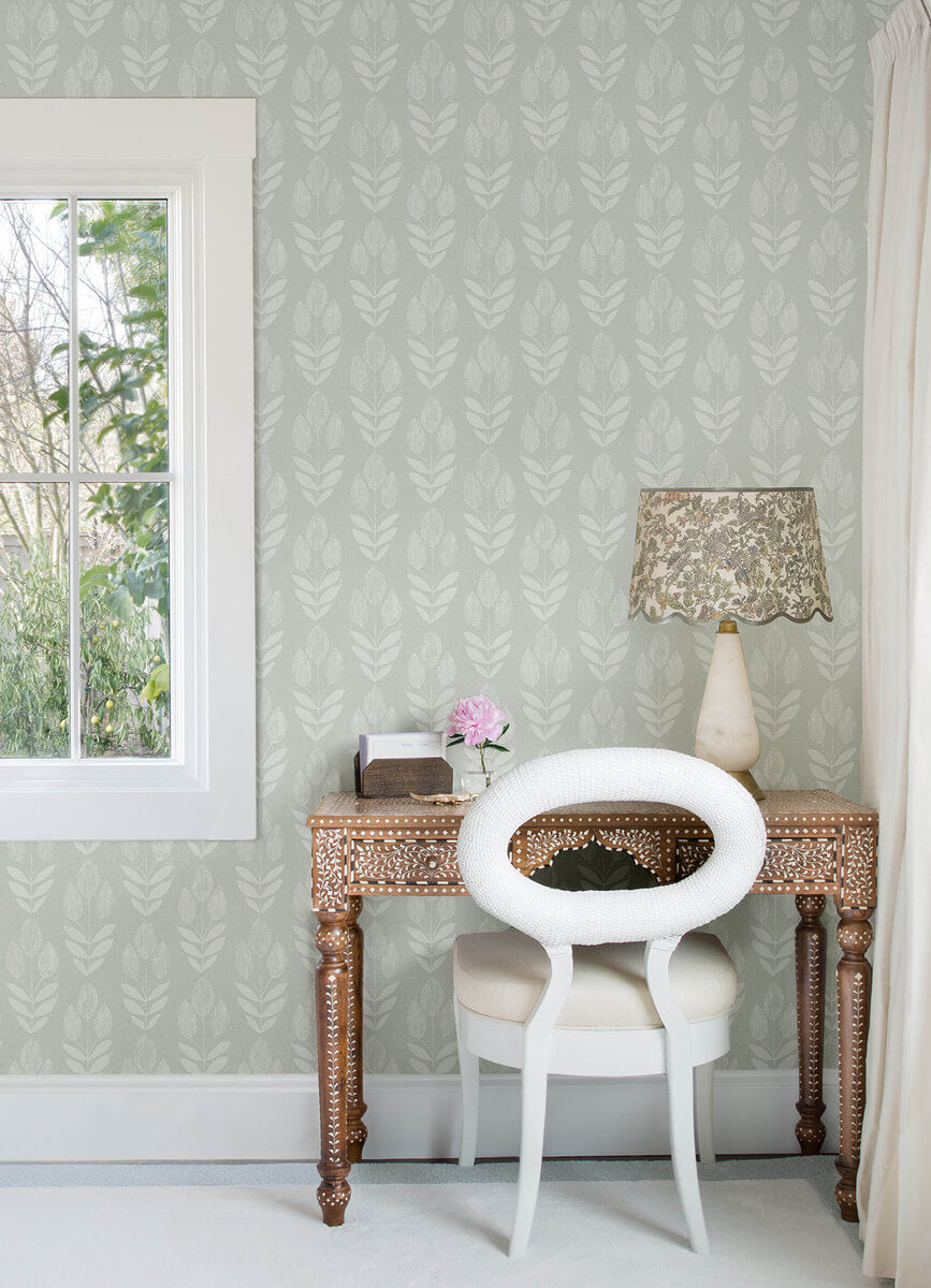 Chesapeake Printworks Garland Tulip Wallpaper - Aqua
