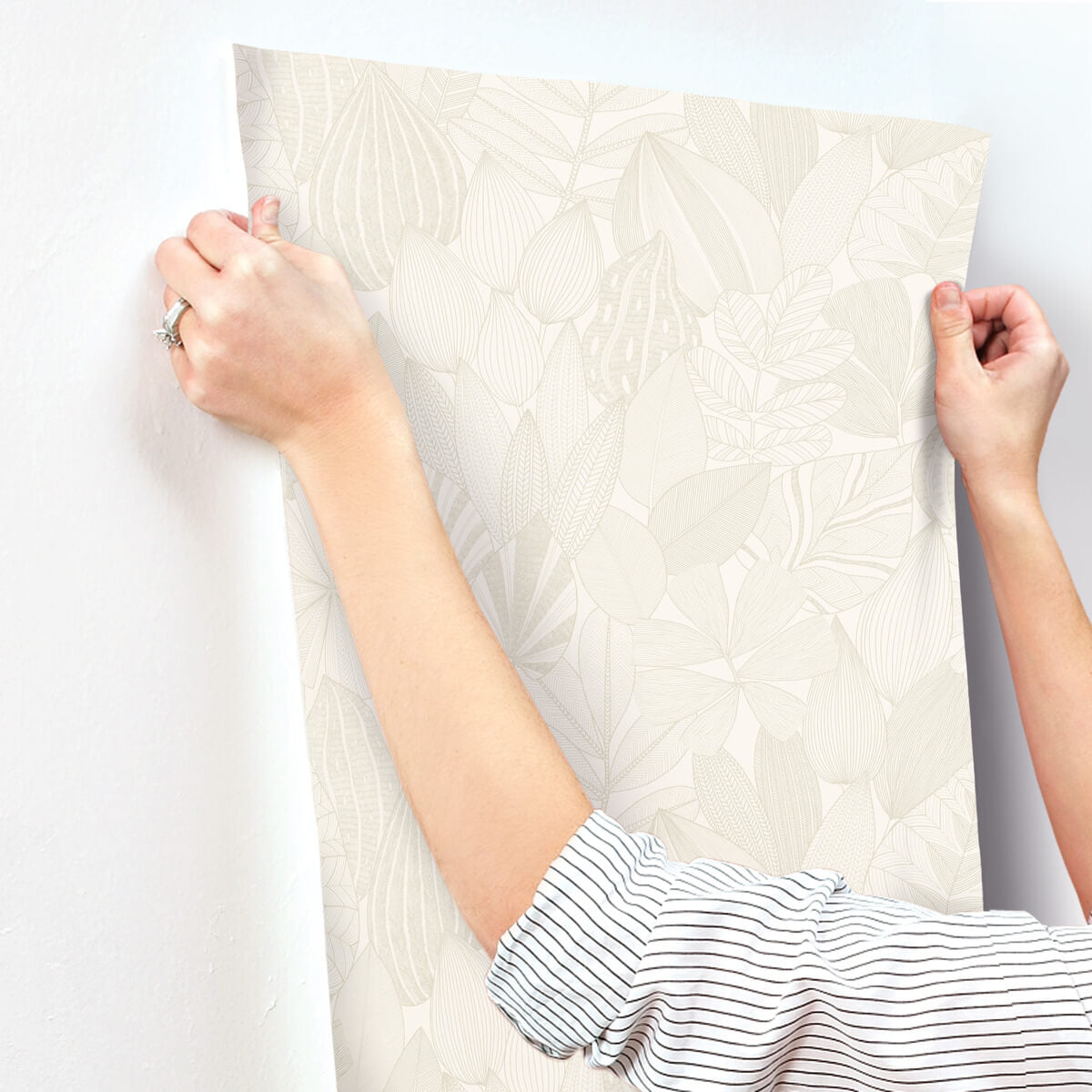 Drew & Jonathan Home Mathias Botanical Wallpaper Sample - Pearl