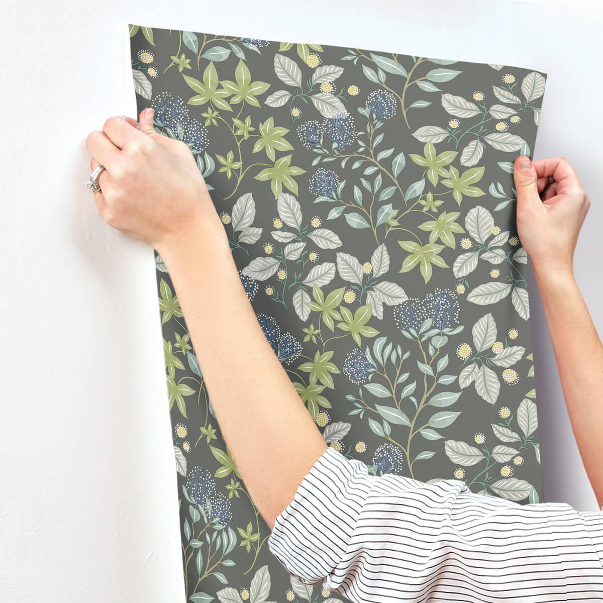 Drew & Jonathan Home Mildred Wallpaper Sample - Charcoal