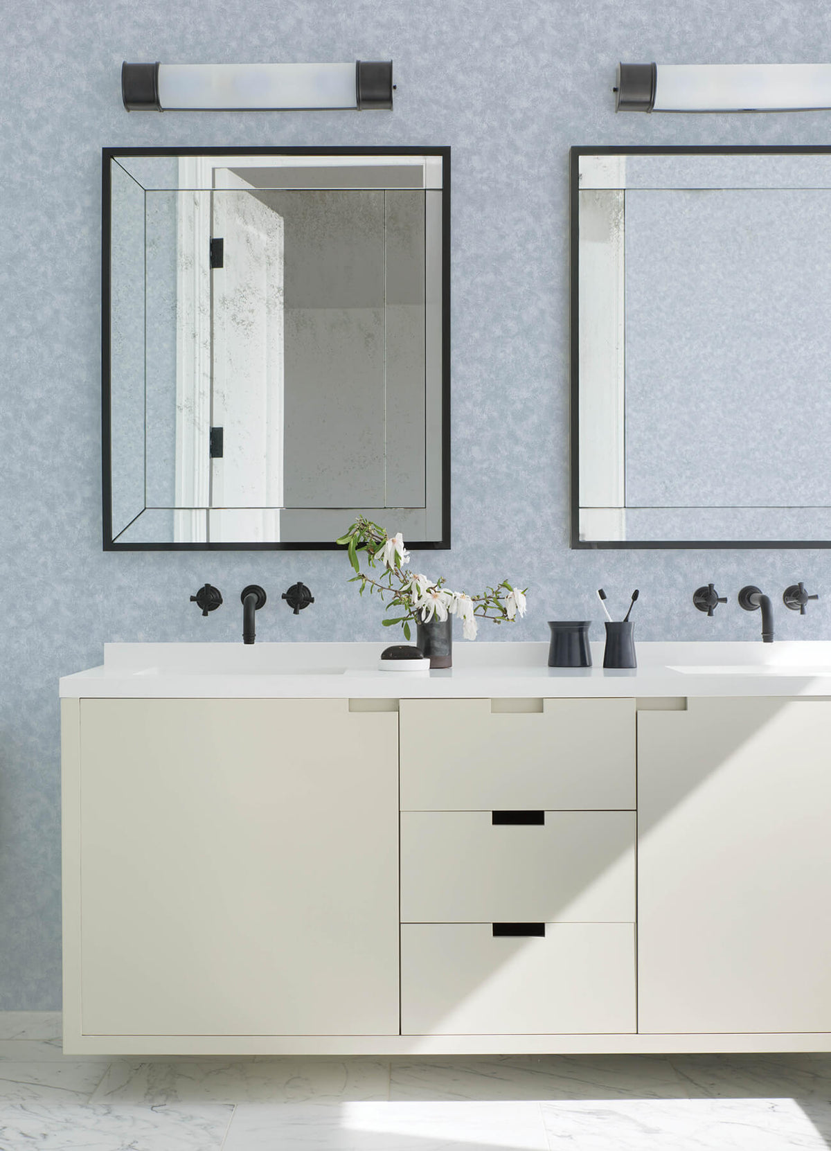 Advantage Kitchen & Bath Aged Patina Wallpaper Sample - Sterling
