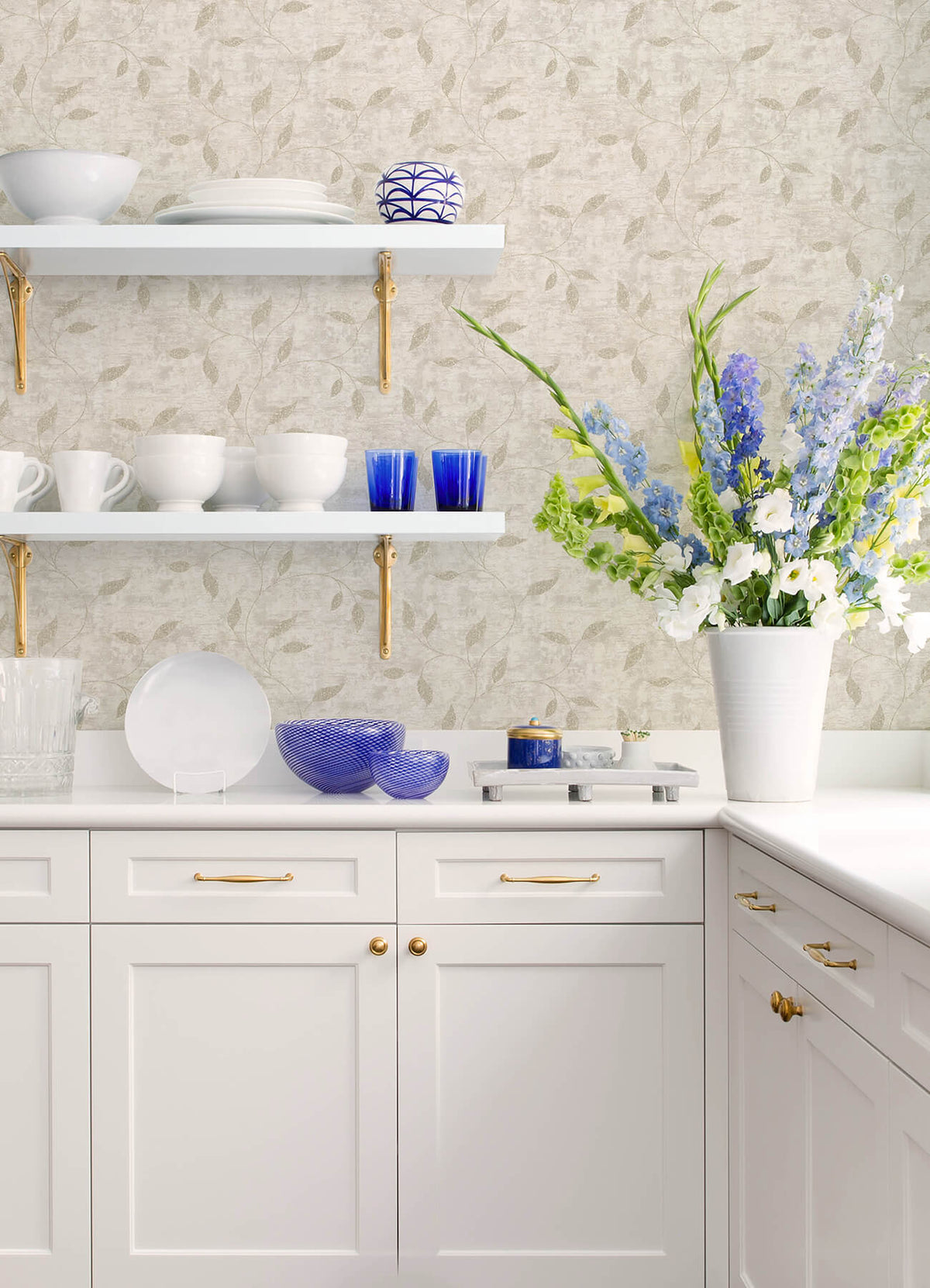 Advantage Kitchen & Bath Stonewall Vine Wallpaper Sample - Ivory
