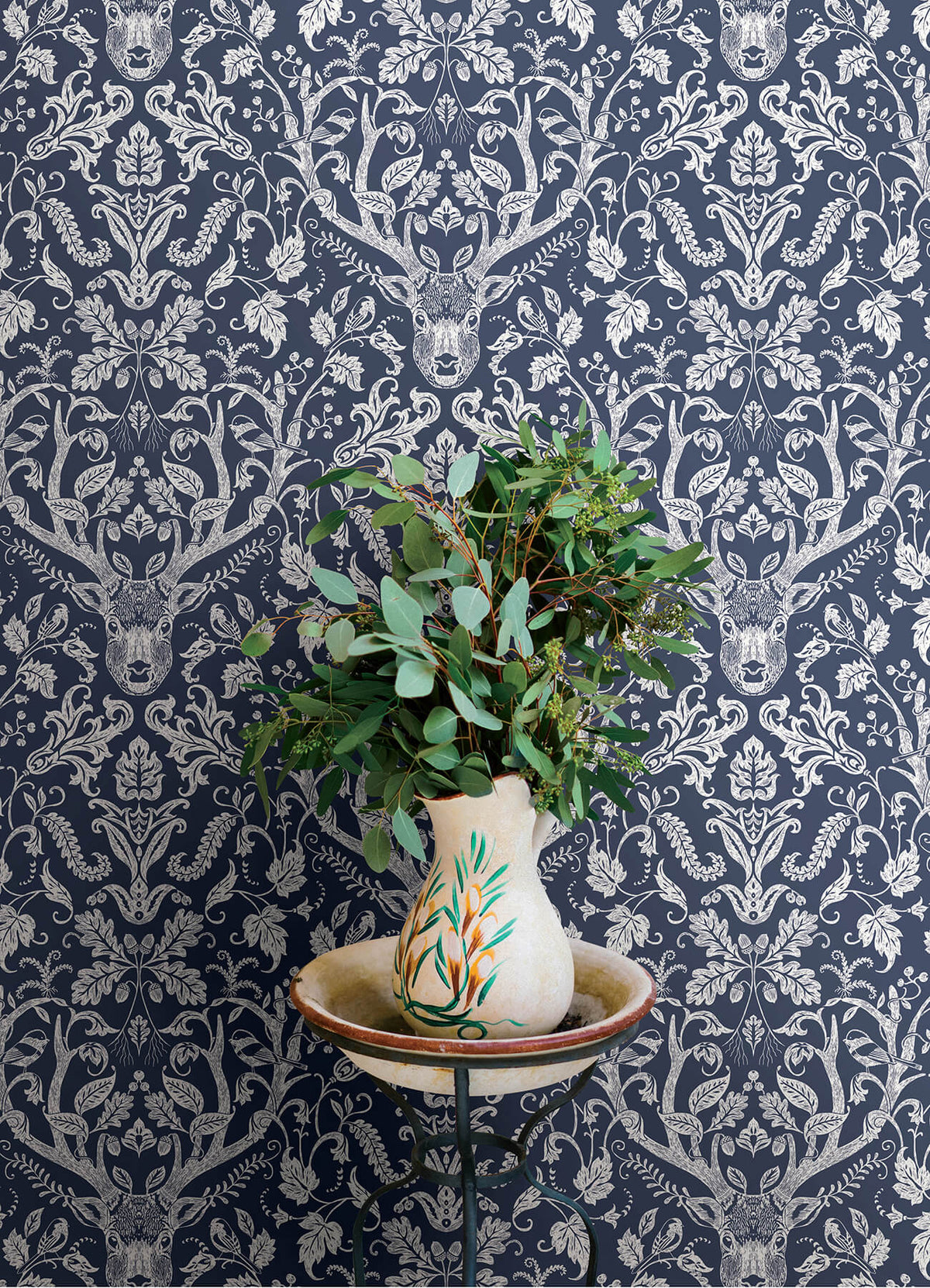 Chesapeake Oak & Moss Kiwassa Wallpaper - Navy