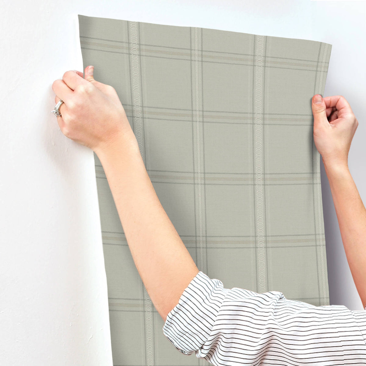 Chesapeake Oak & Moss Auberge Wallpaper Sample - Sage