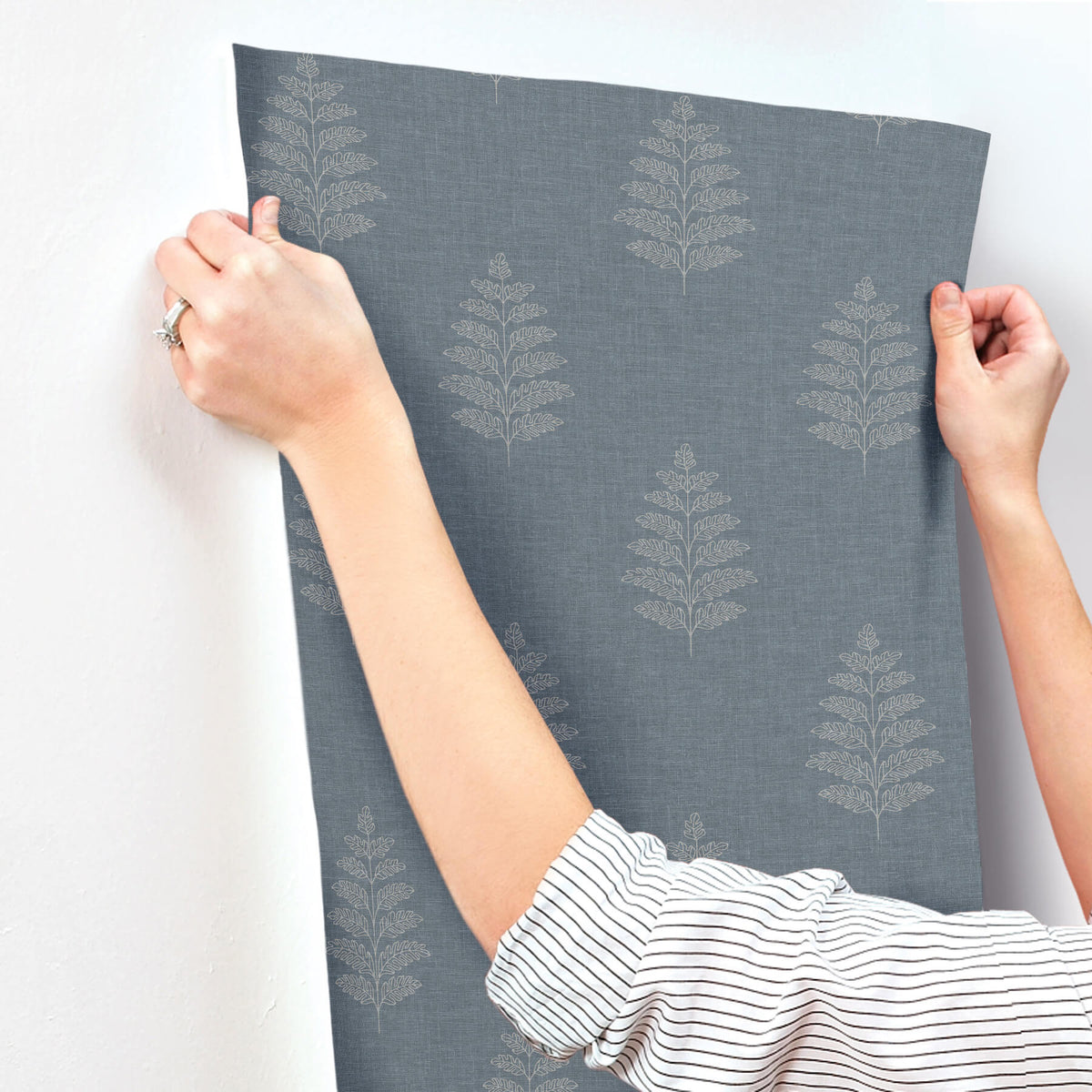 Chesapeake Oak & Moss Frond Wallpaper - Denim