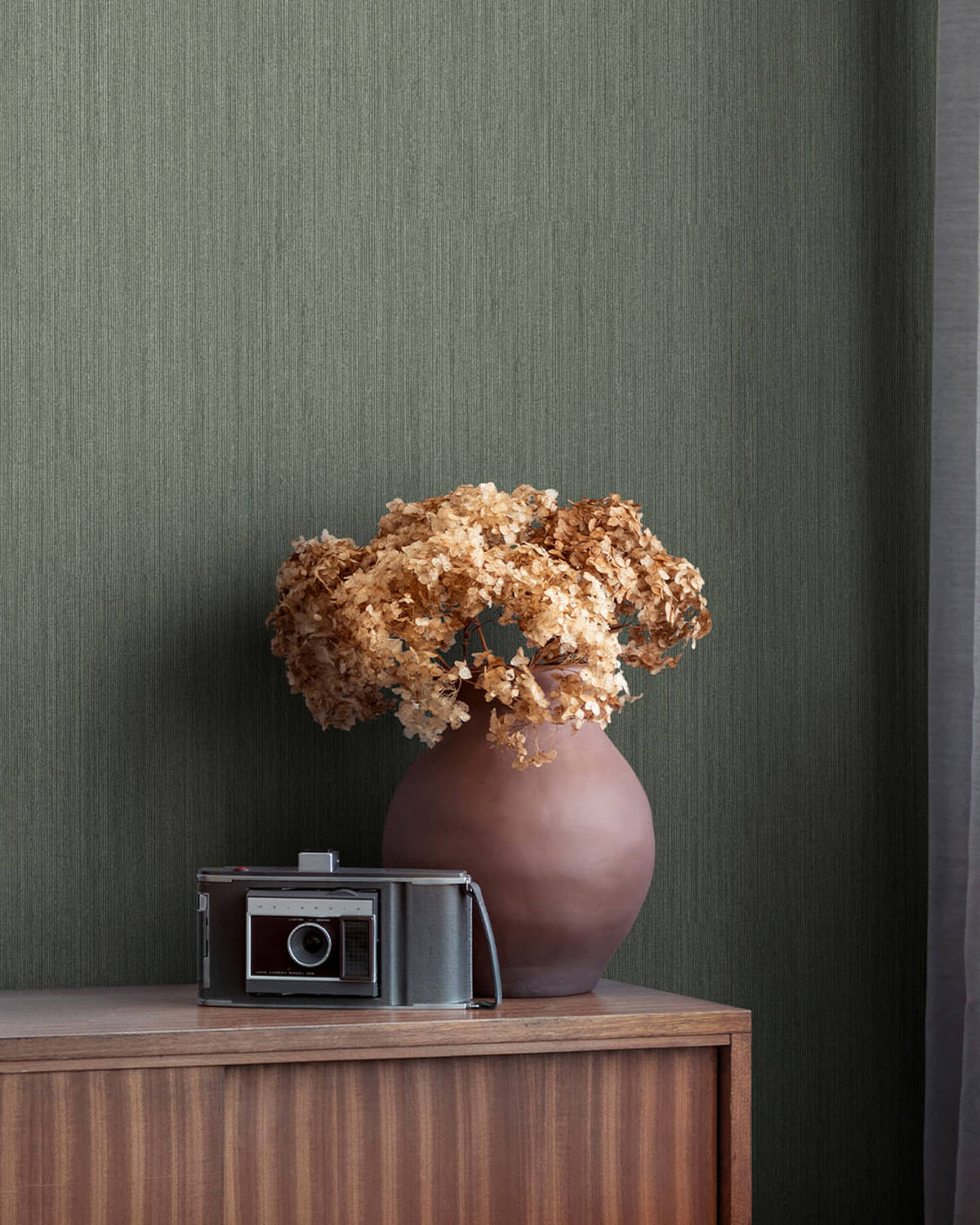 A Street Prints Hidden Treasures Midolin Mossa Wallpaper Sample - Dark Green