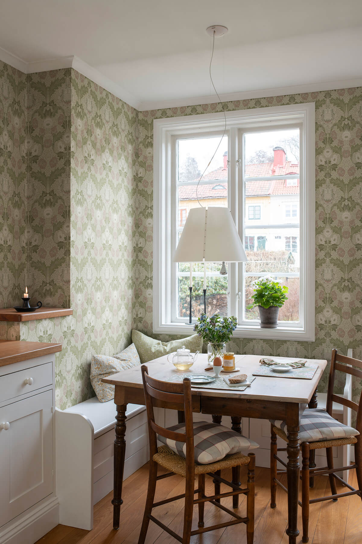 A Street Prints Hidden Treasures Myrtle Wallpaper Sample - Mauve