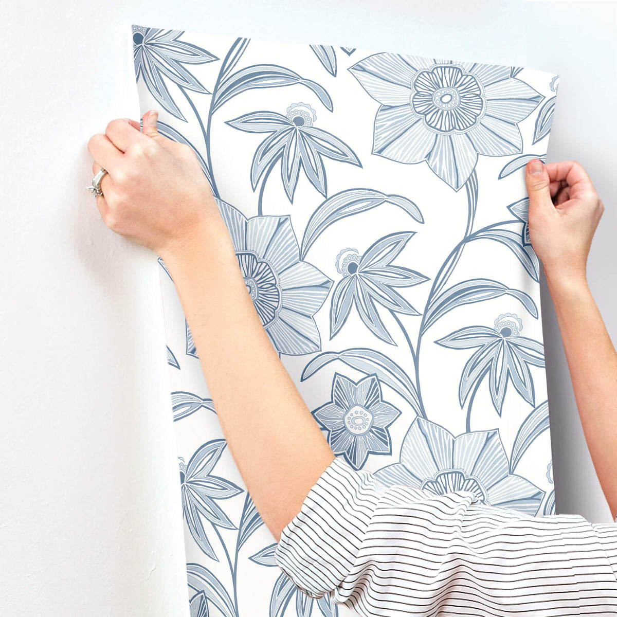 A-Street Prints Sea Salt Star Flower Wallpaper - Blue