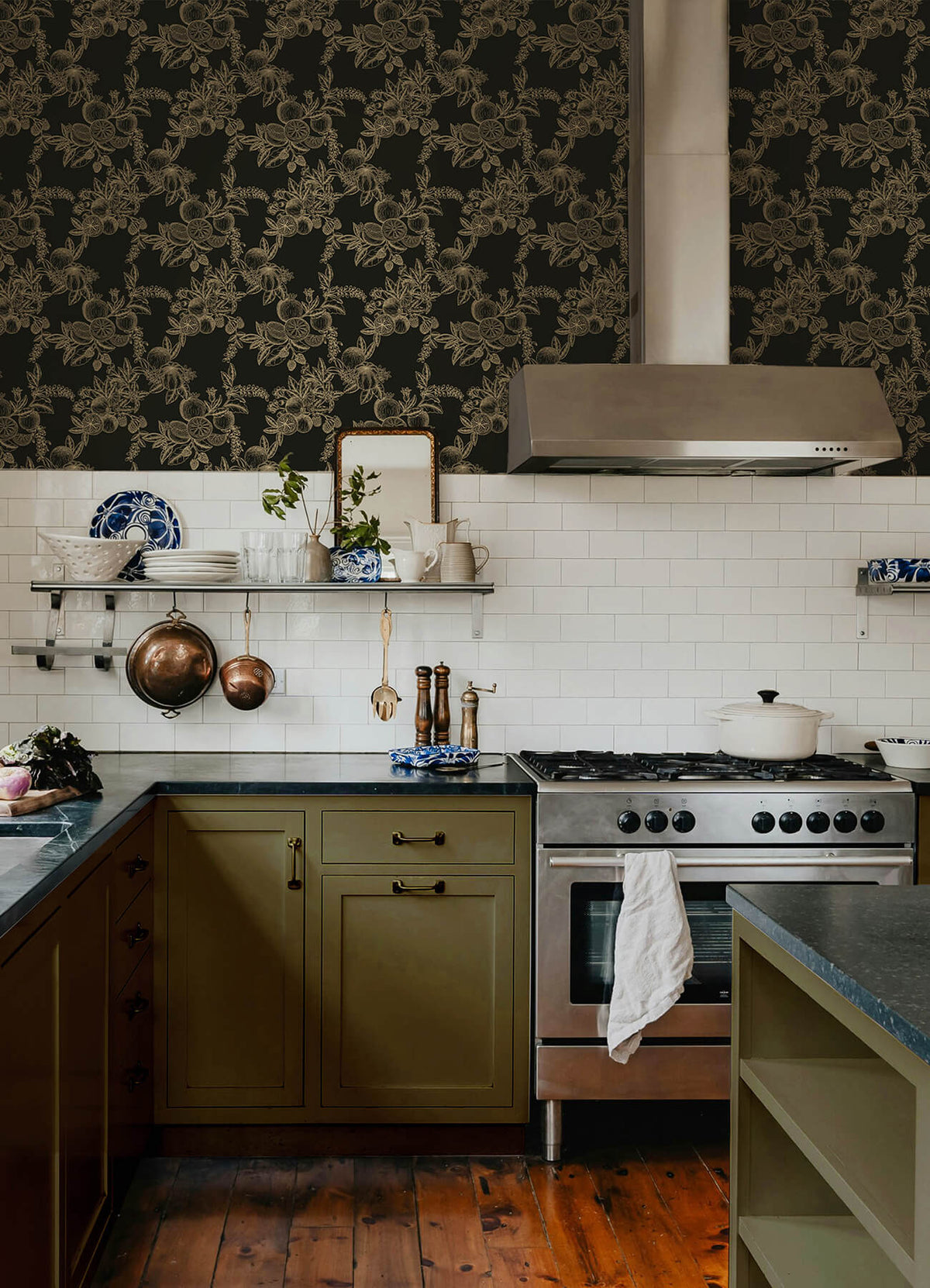 Chris Loves Julia Gerty Wallpaper - Black & Gold
