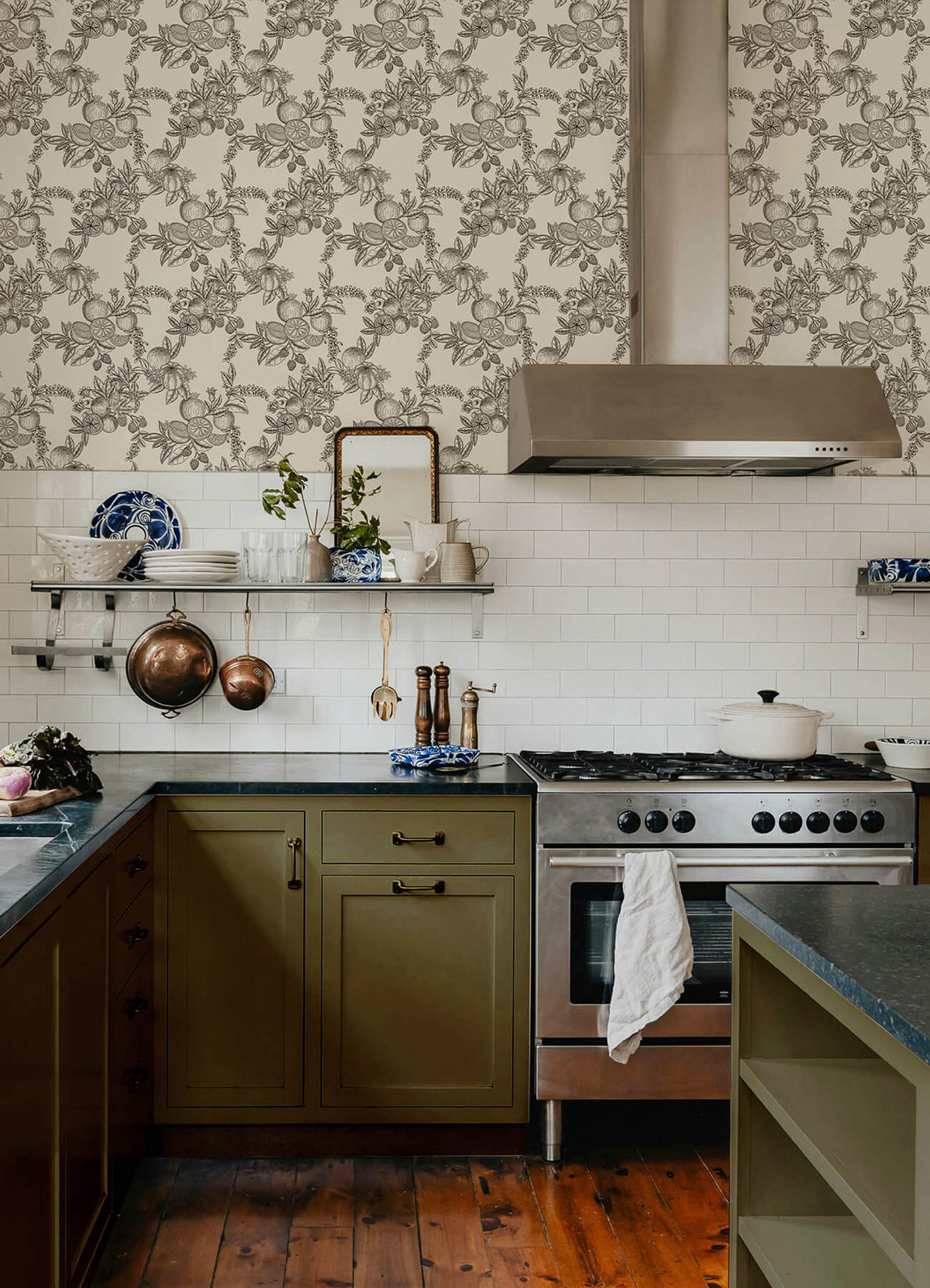 Chris Loves Julia Gerty Wallpaper Sample - Black & White