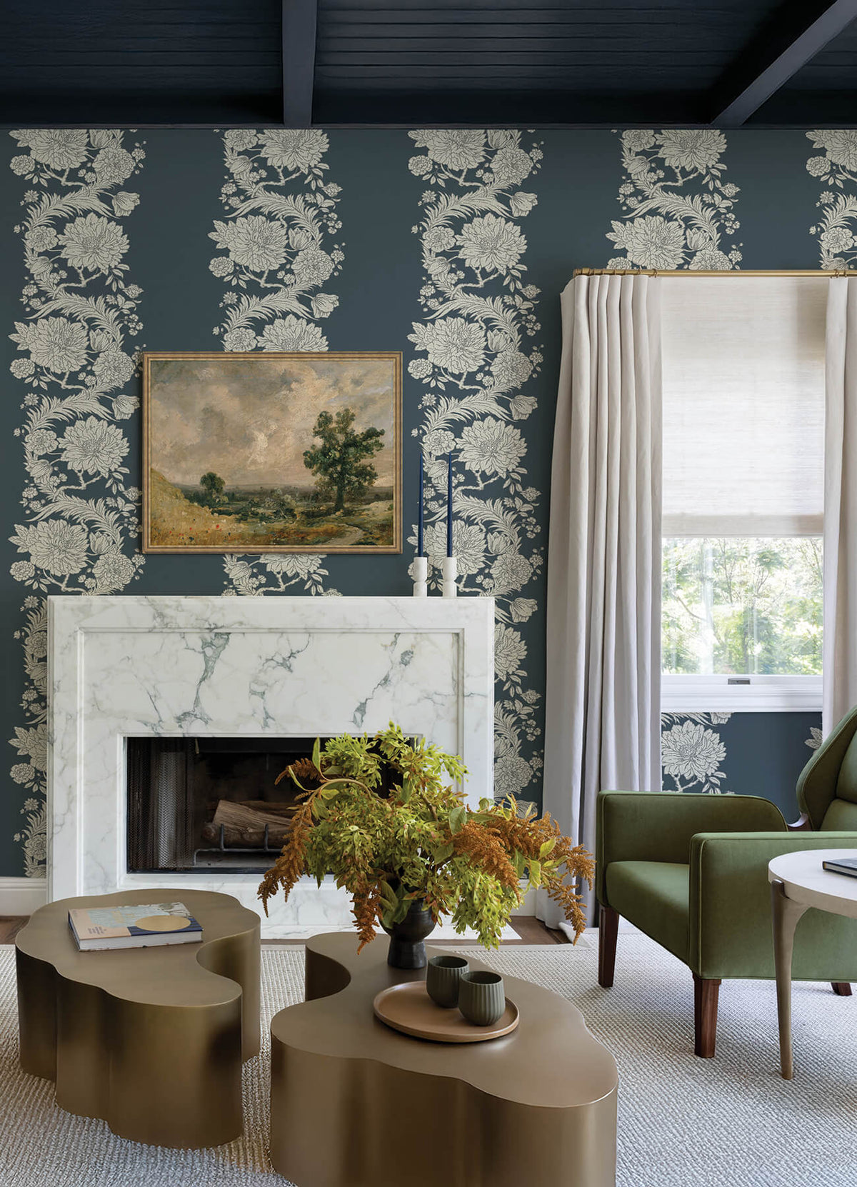 Chris Loves Julia Gisela Wallpaper - Blue