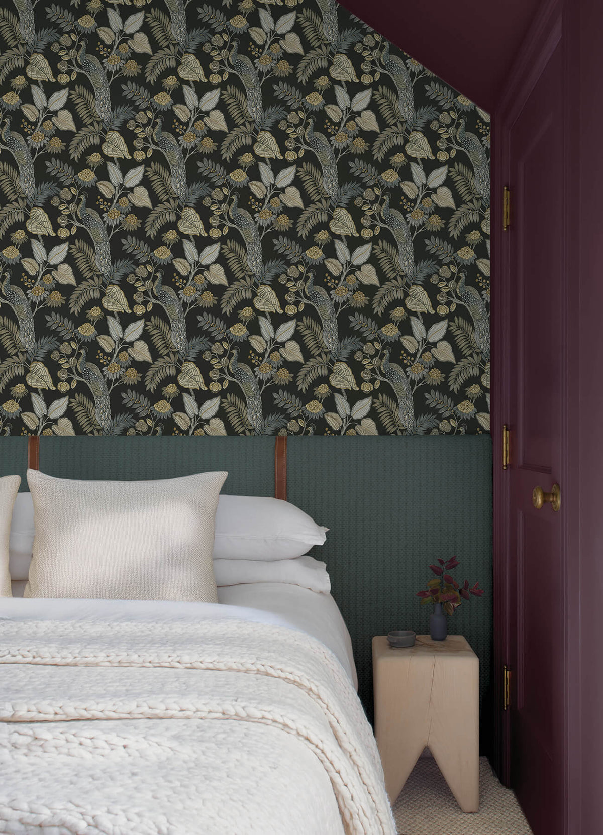 Chris Loves Julia Geneva Peacock Wallpaper - Black