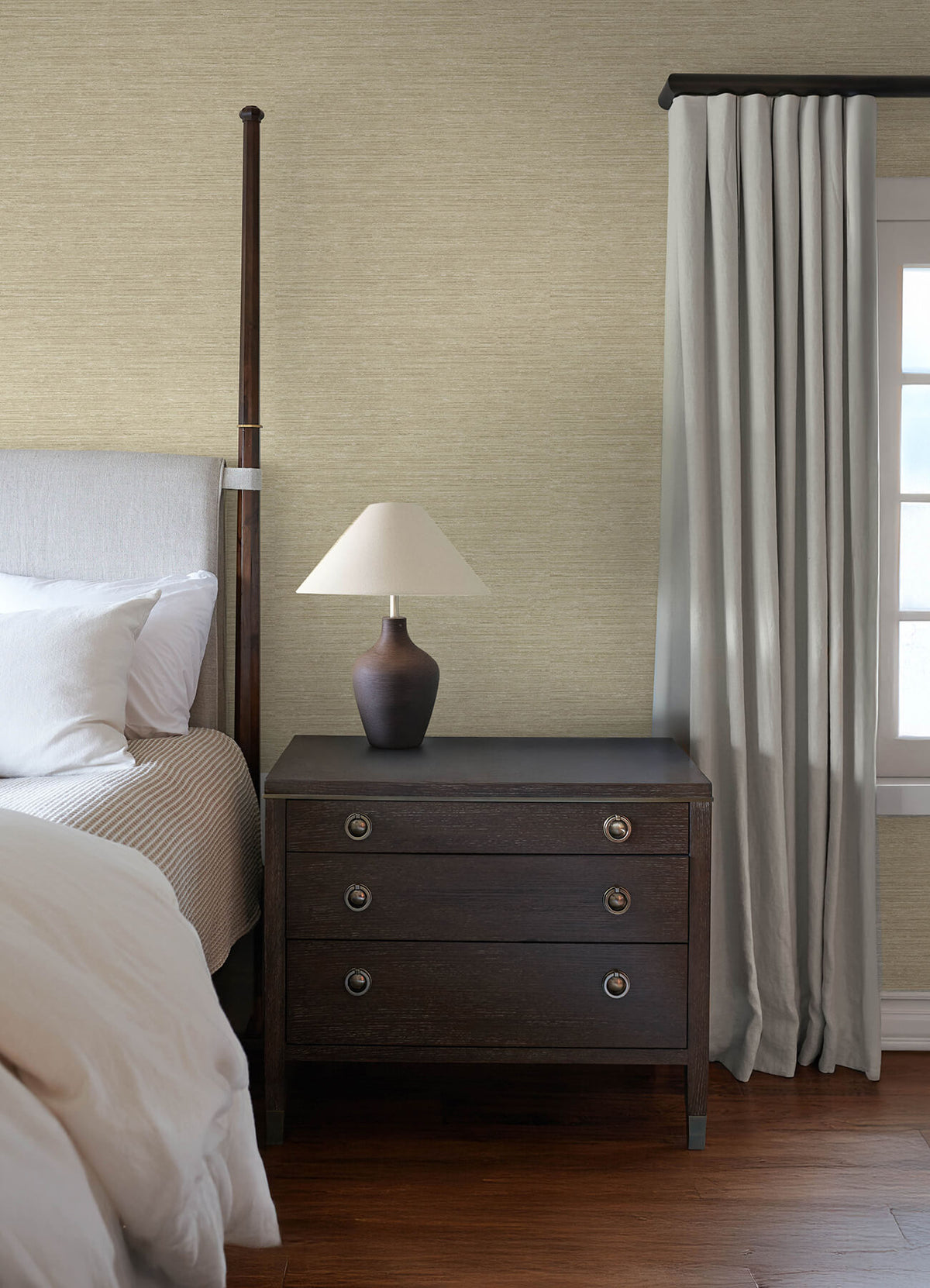 Chris Loves Julia Roderick Wallpaper Sample - Neutral