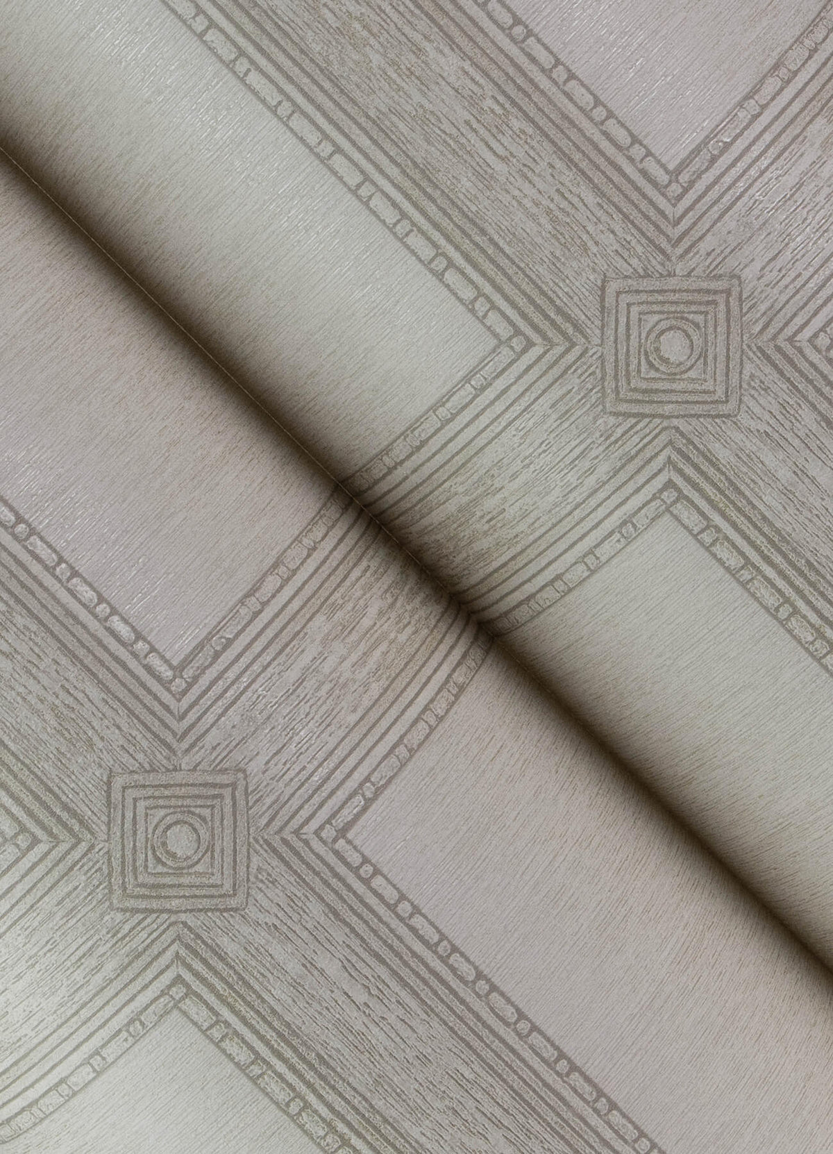 Chris Loves Julia Moorland Wallpaper - Ivory