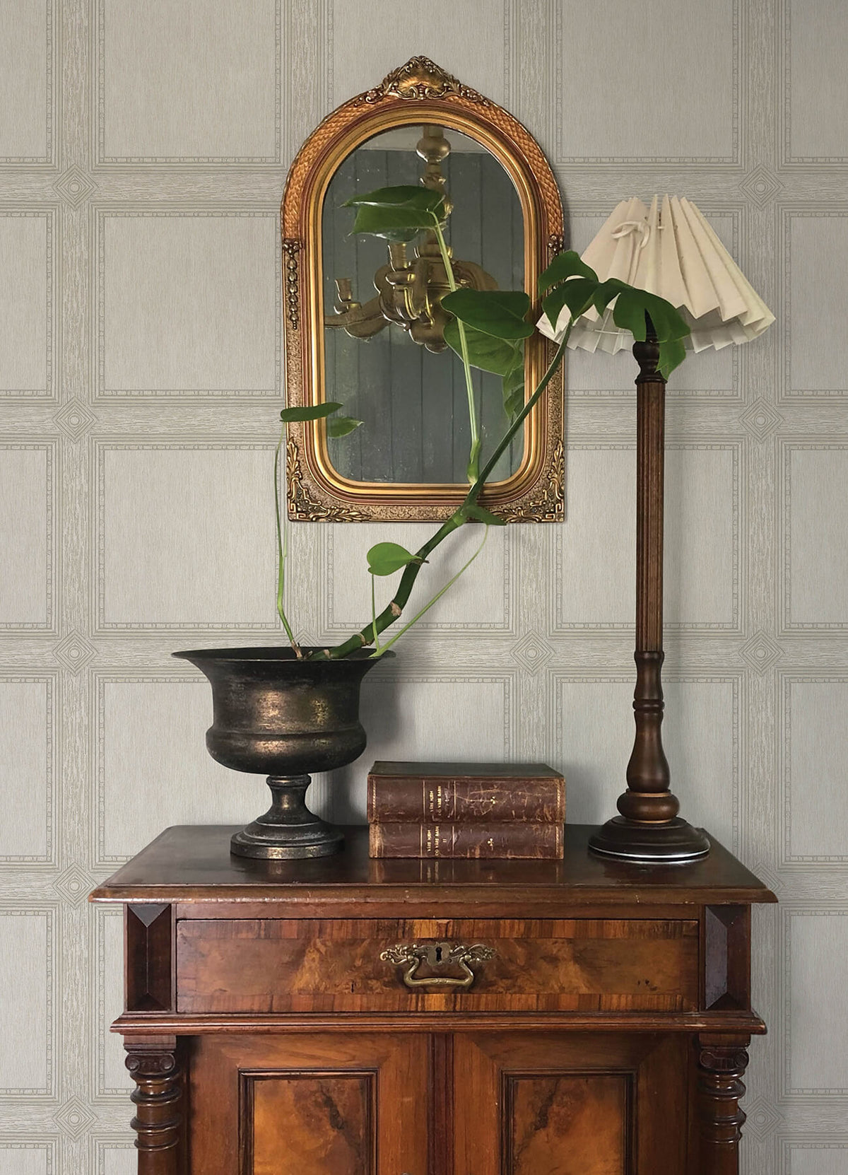 Chris Loves Julia Moorland Wallpaper - Ivory