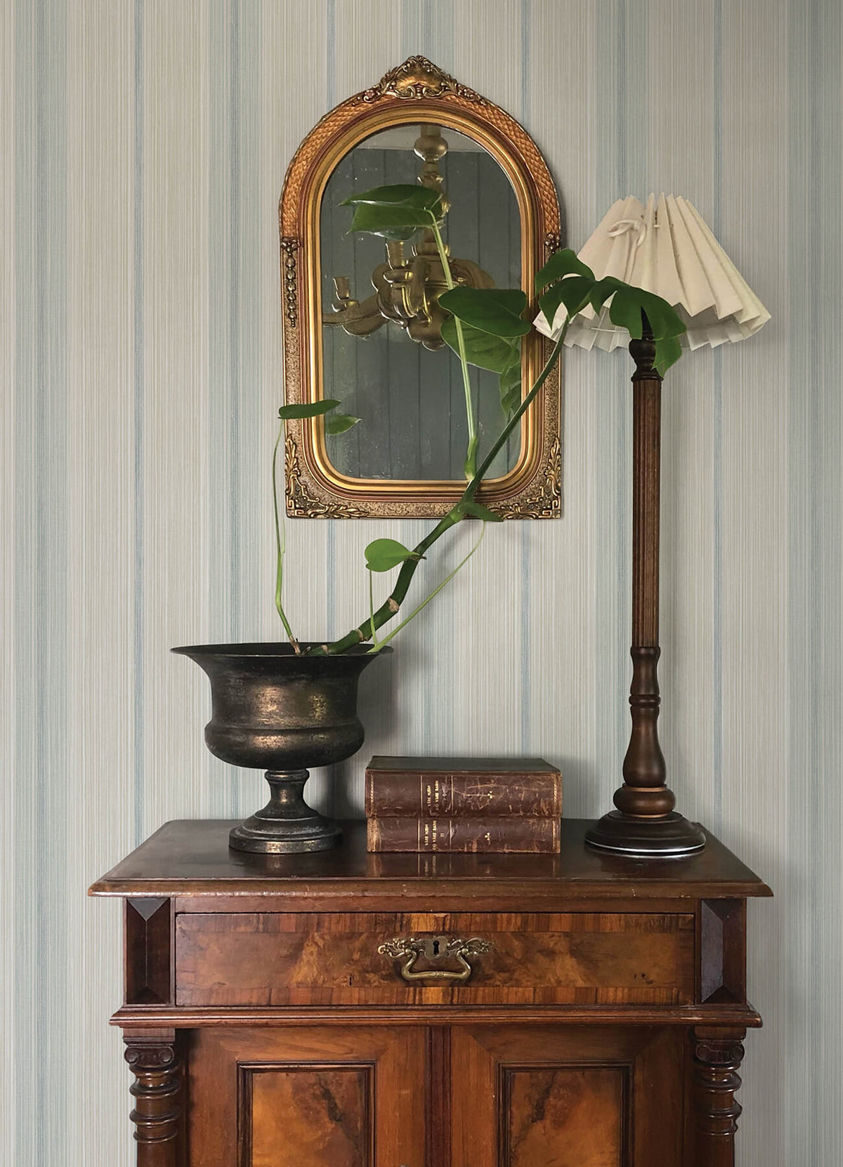 Chris Loves Julia Ames Wallpaper - Light Blue