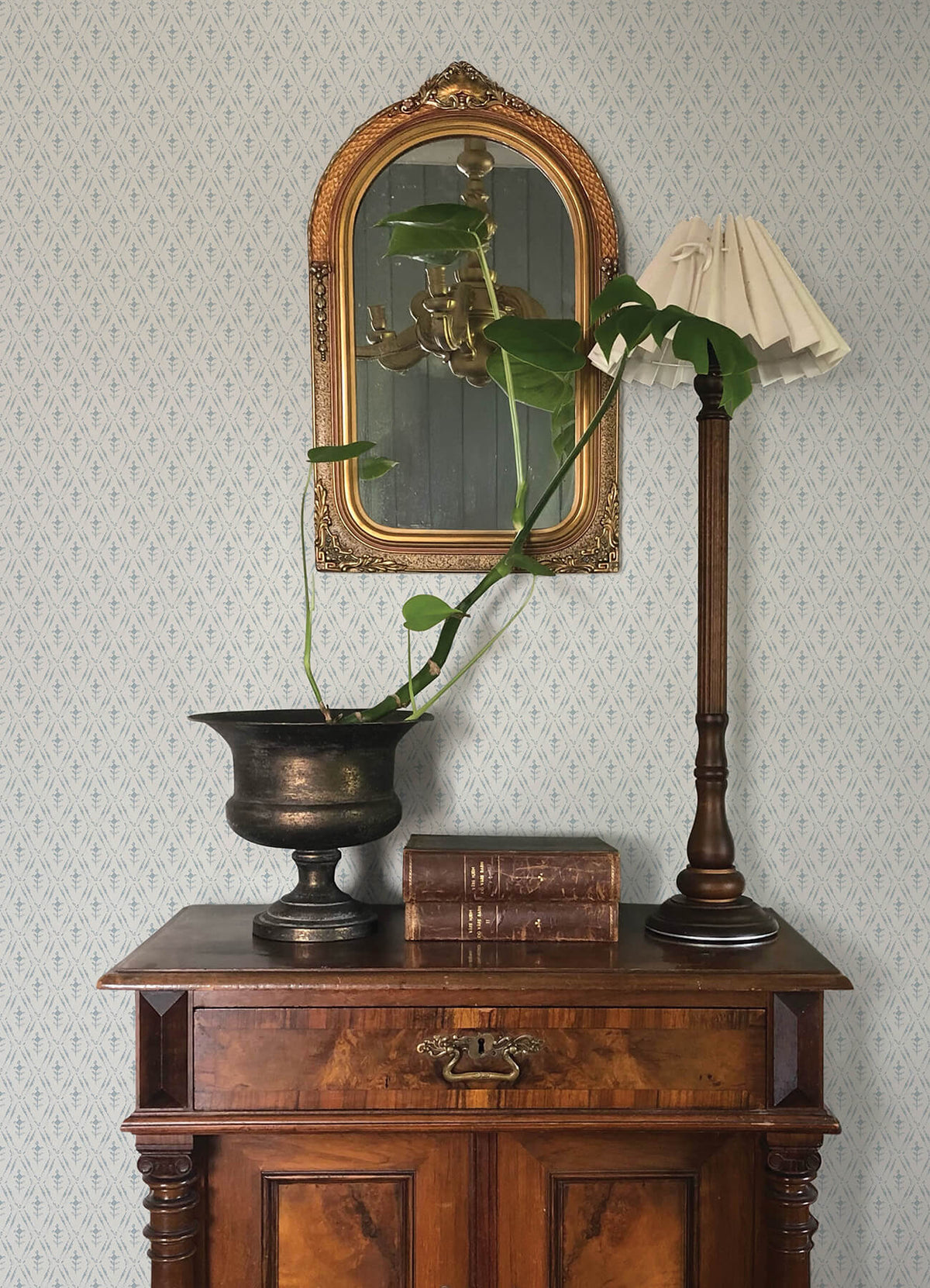 Chris Loves Julia Tillie Wallpaper Sample - Blue