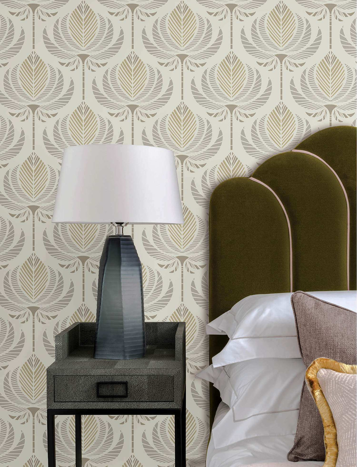 A-Street Prints Moderne Deco Ferrenby Fan Wallpaper - Metallic