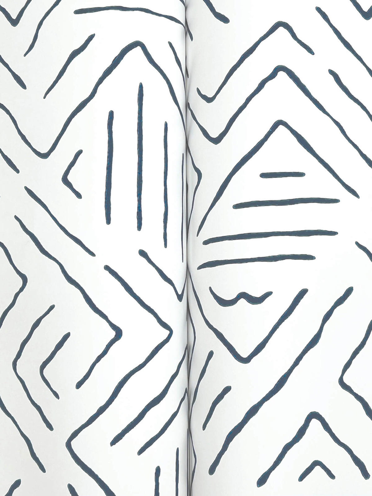 Antonina Vella Artifacts Sirih Wallpaper - Navy & White