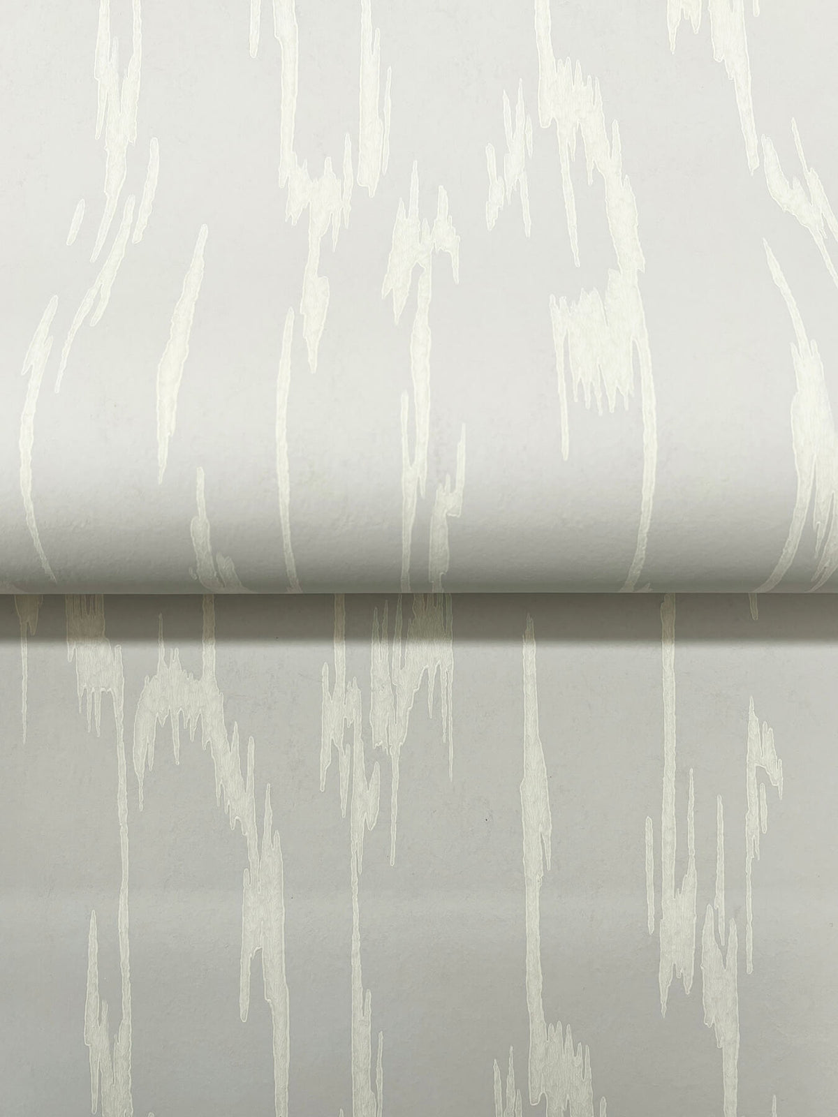 Candice Olson Decadence Flowing Wallpaper - Light Grey