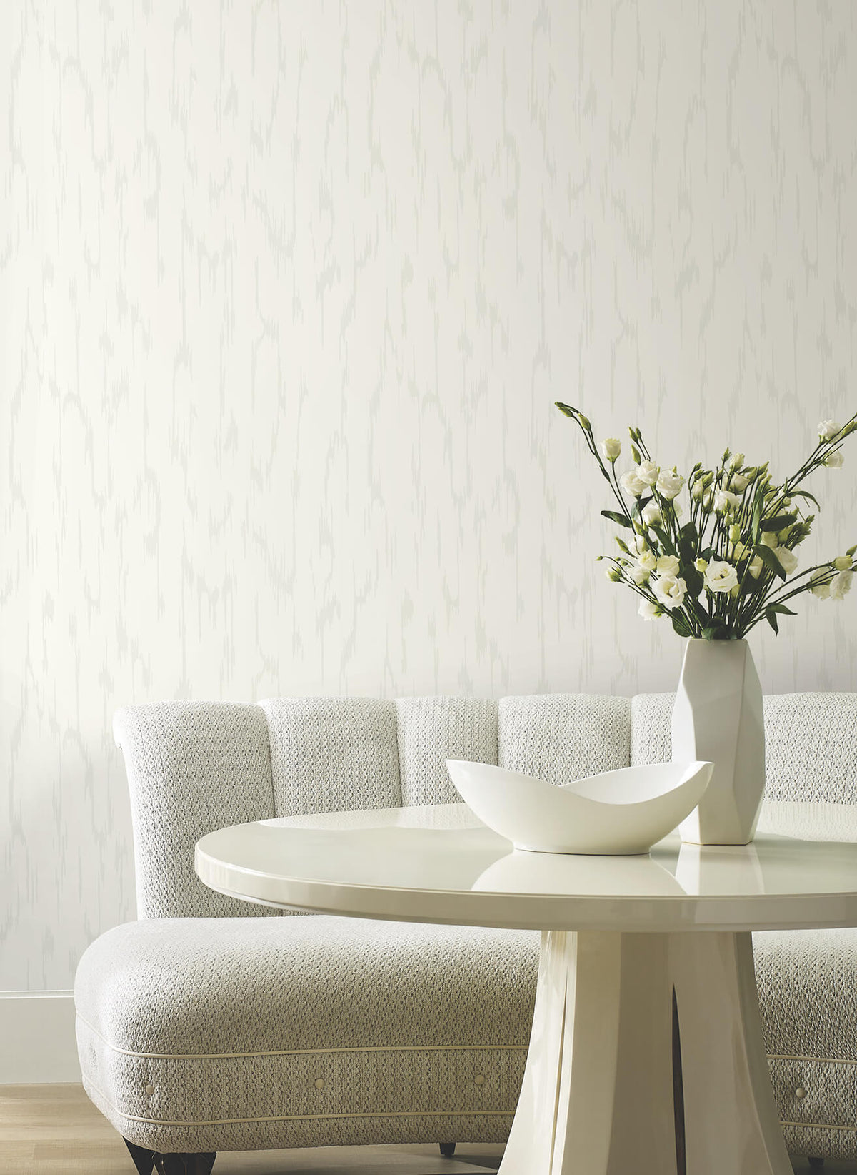 Candice Olson Decadence Flowing Wallpaper - White