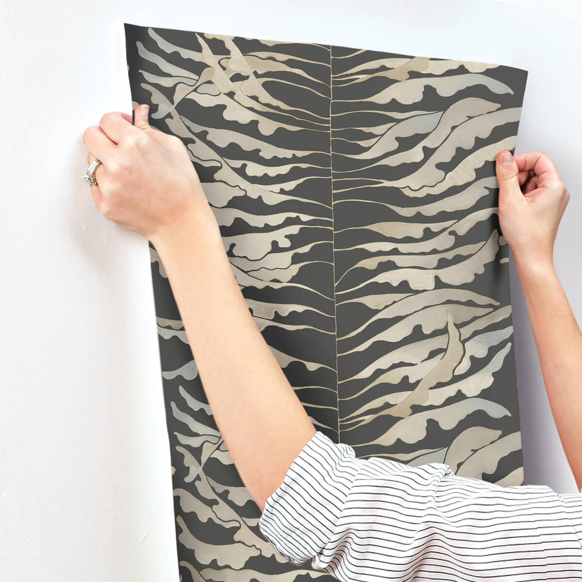 York Formations Leaf Column Wallpaper Sample - Black