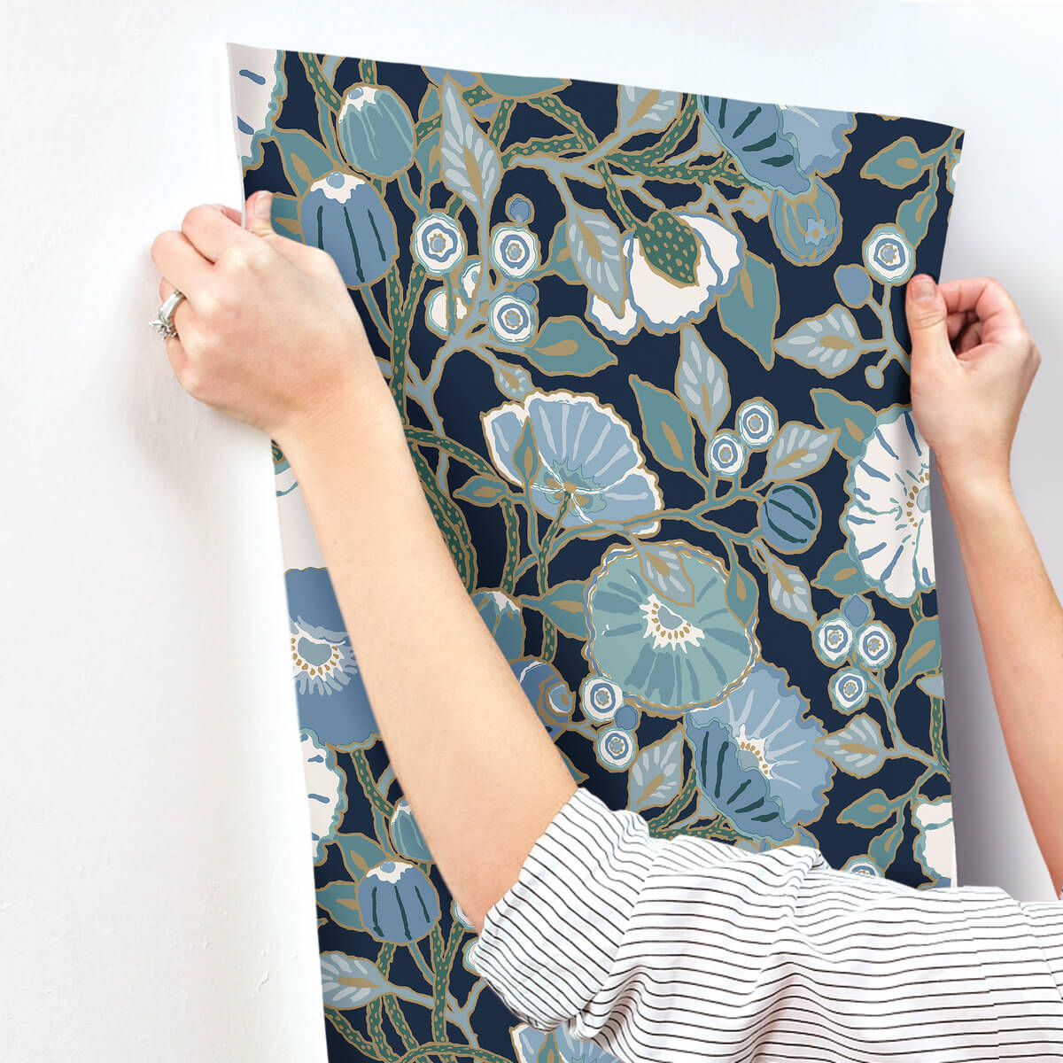 York Greenhouse Vincent Poppies Wallpaper - Indigo