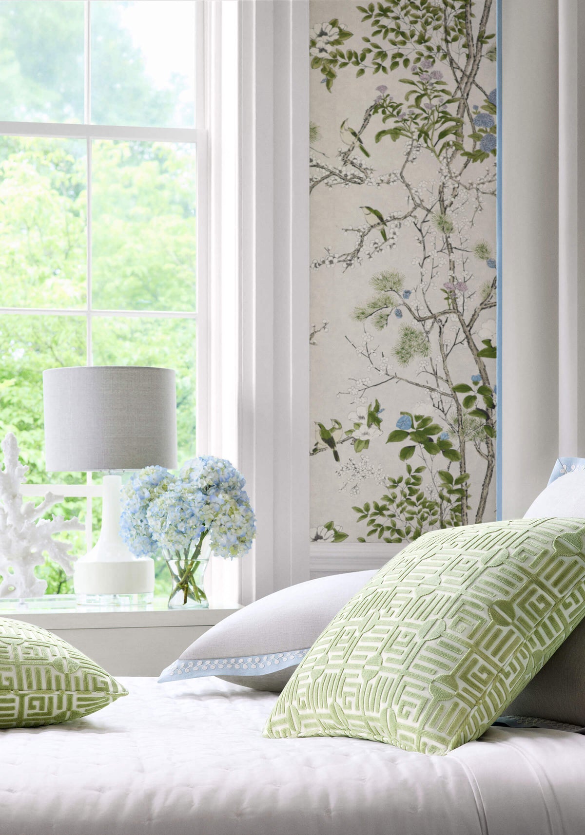 Thibaut Grand Palace Katsura Wallpaper Sample - Green & White