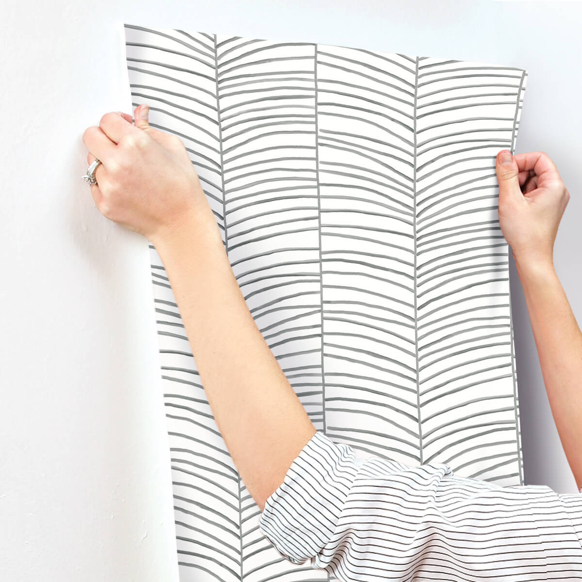 York Montecito Cascade Palm Chevron Wallpaper Sample - Onyx