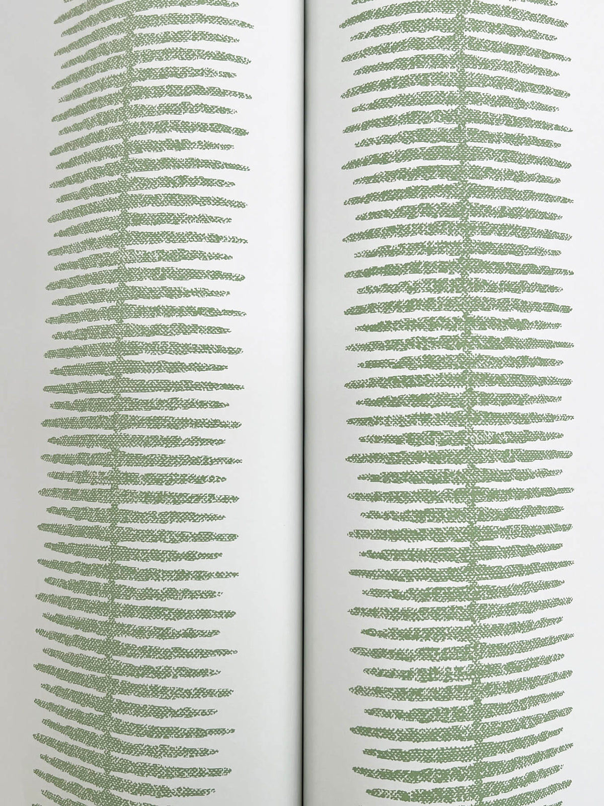 Ronald Redding Astoria Tandem Stripe Wallpaper - Green