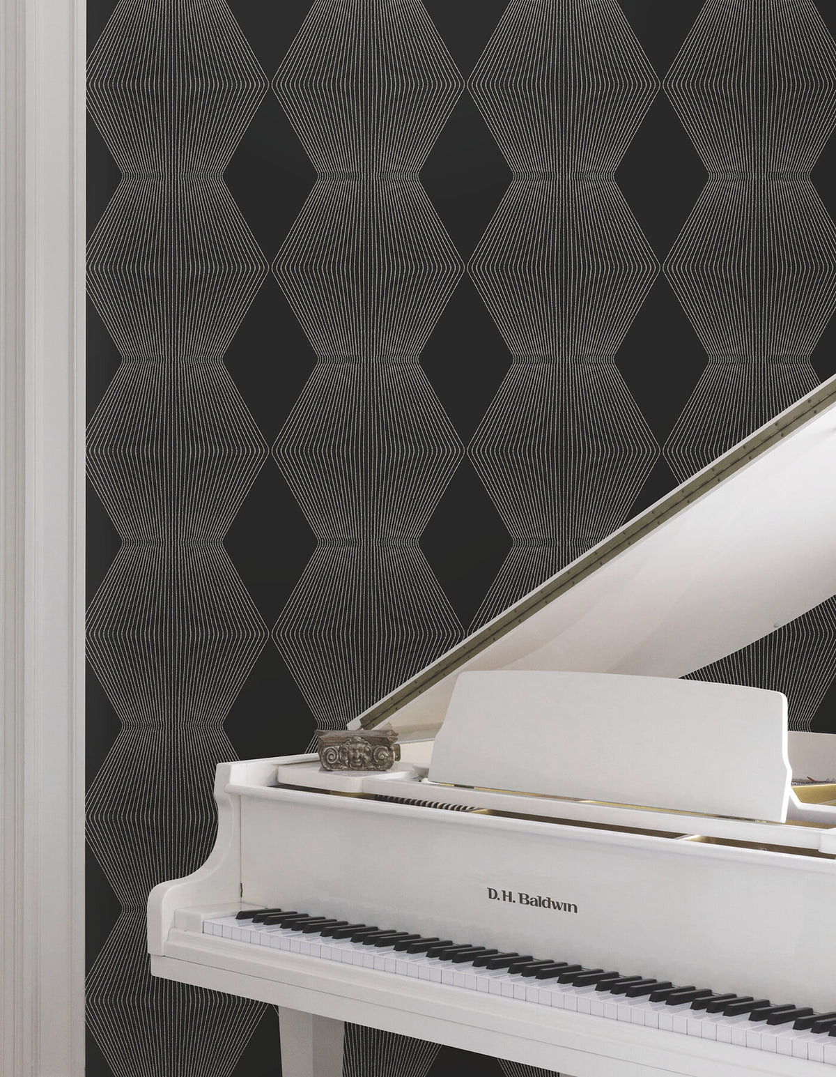 Ronald Redding Astoria Diamond Legacy Wallpaper Sample - Black