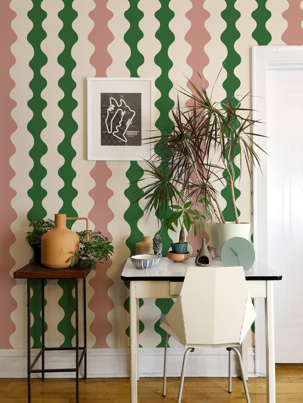 Mitchell Black Natalie Papier Low Frequency Wallpaper Sample - Emerald Rouge