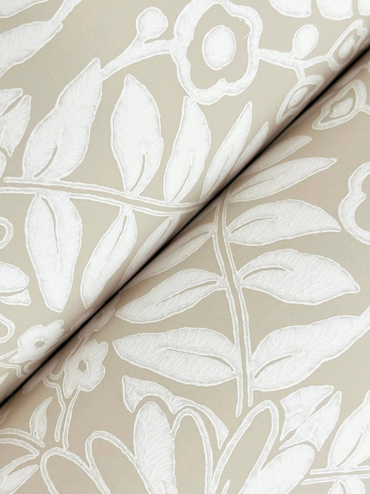 Rifle Paper Co. Pineapple Damask Wallpaper - Linen