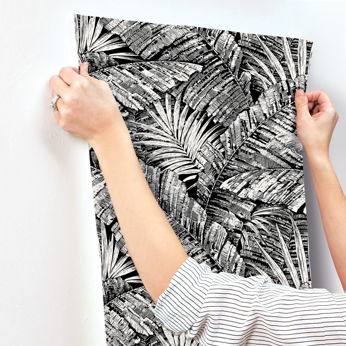 York Toile Palm Cove Toile Wallpaper - Black
