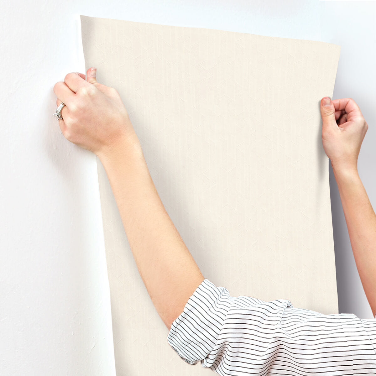 York Urban Digest Verge Wallpaper - Porcelain