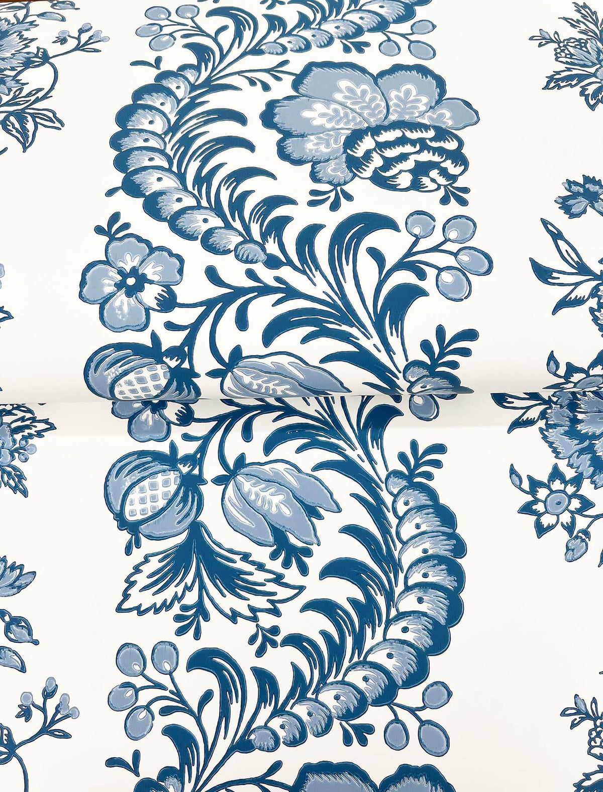 Antonina Vella Jardin Beaumont Wallpaper Sample - Blue