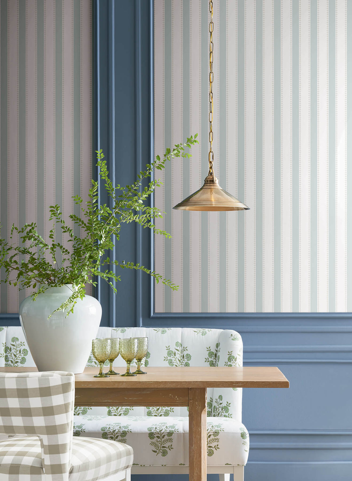 Antonina Vella Jardin Tilford Wallpaper Sample - Blue & White