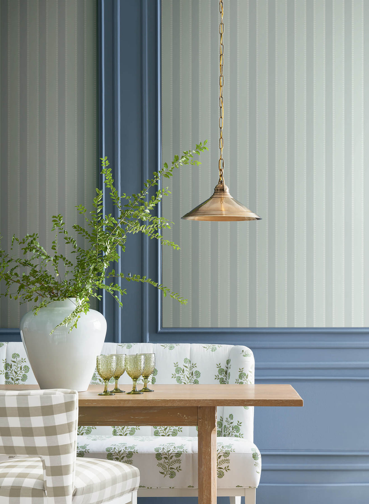 Antonina Vella Jardin Tilford Wallpaper Sample - Harbor