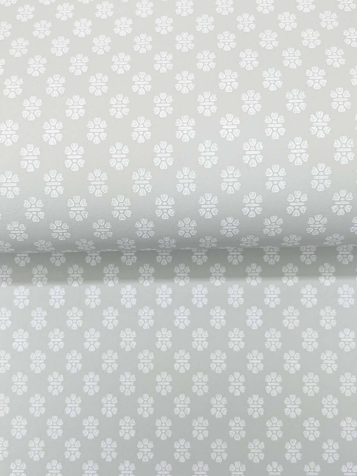 Antonina Vella Jardin Brioni Wallpaper Sample - Grey
