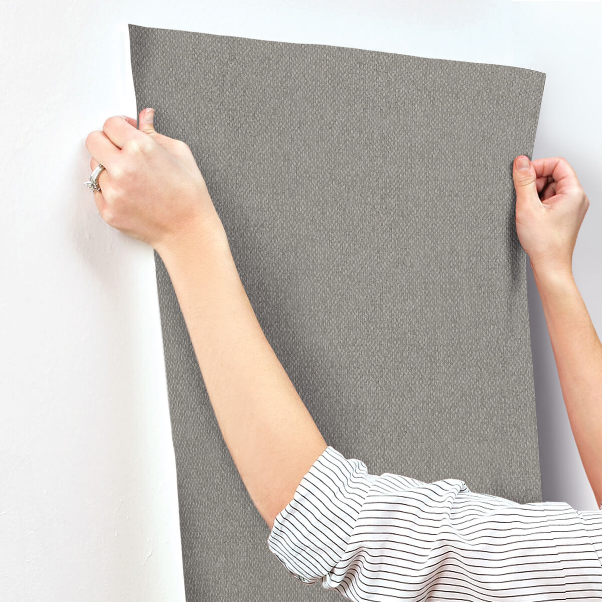 York Formations Stretched Hexagons Wallpaper - Dark Silver