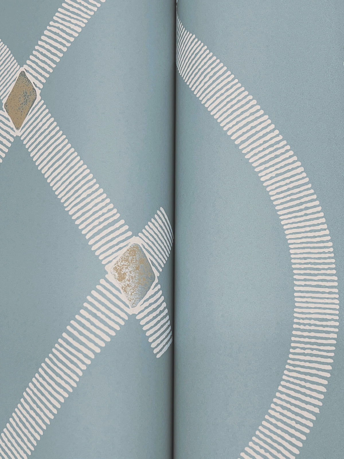 Ronald Redding Tea Garden Ellena Wallpaper Sample - Blue