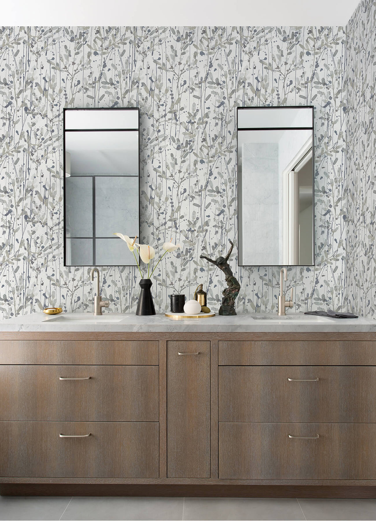 Scott Living Leandra Floral Wallpaper - Gray