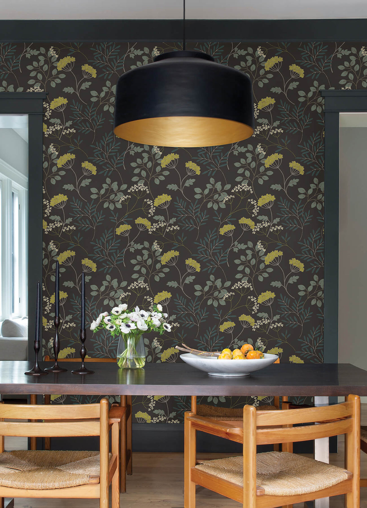 Scott Living Sorrel Botanical Wallpaper - Black