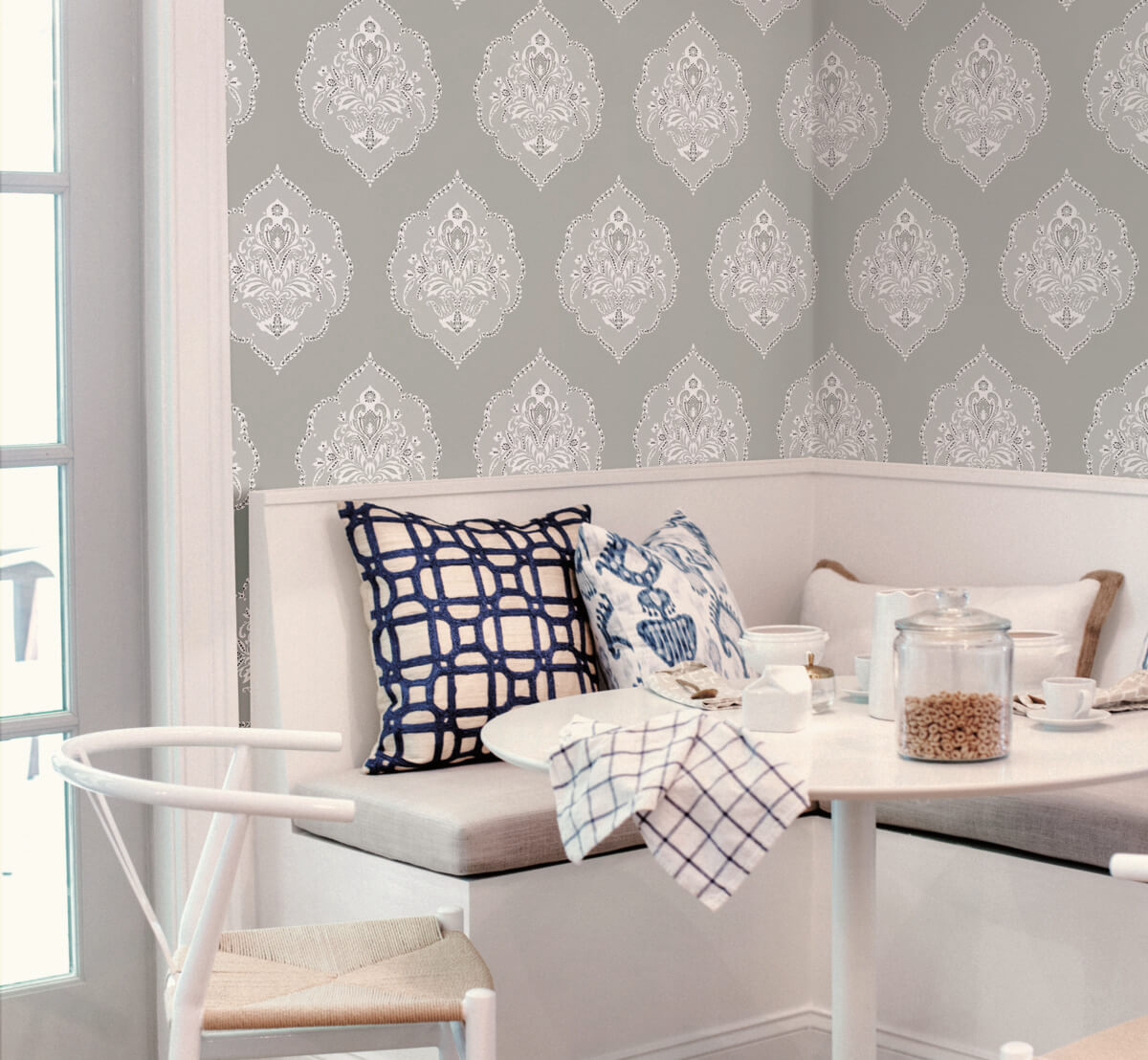 York Damask Signet Medallion Wallpaper - Gray