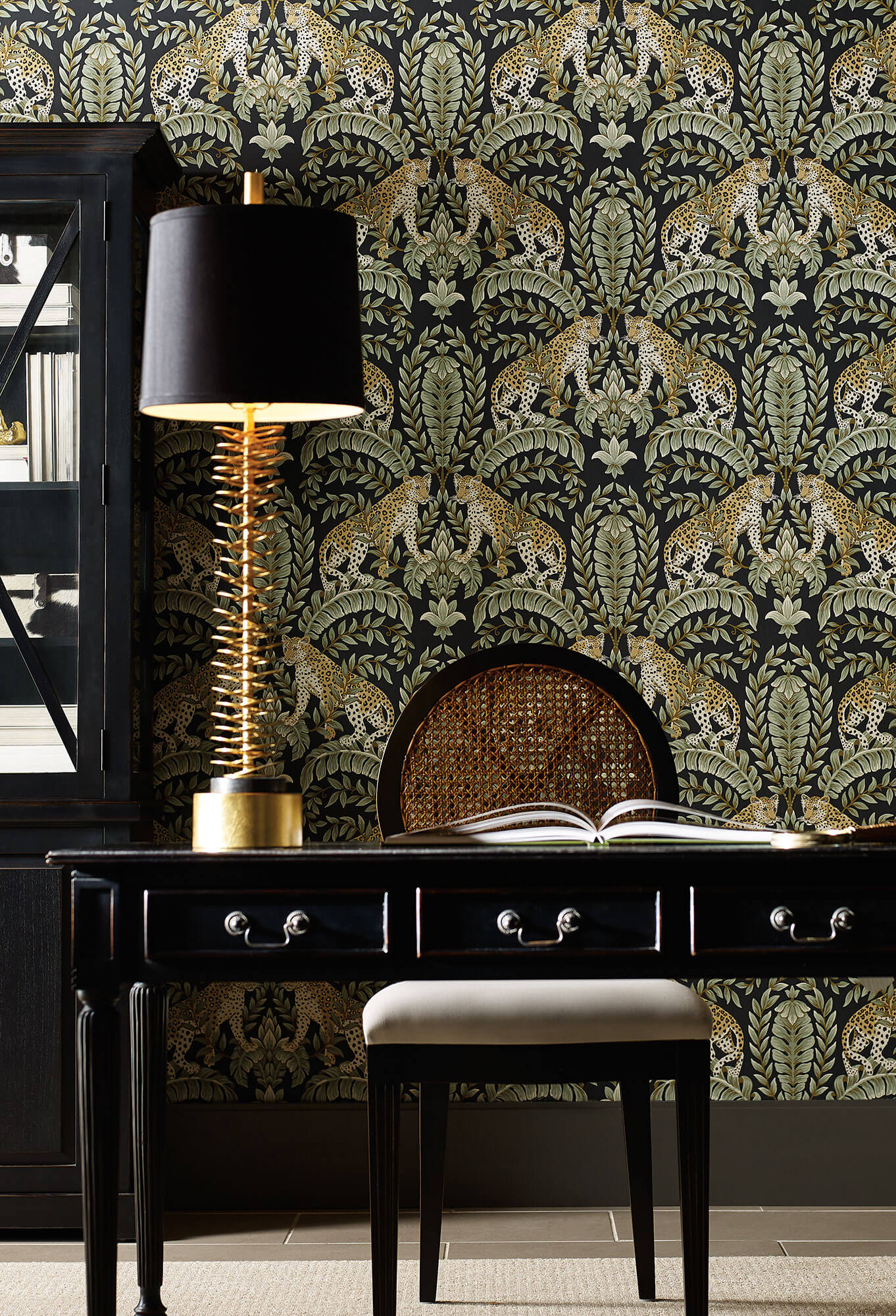 Ronald Redding 24 Karat Jungle Leopard Wallpaper - Black & Green