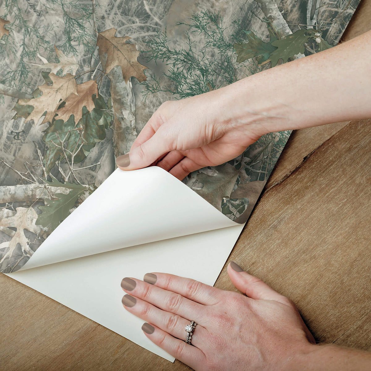 York Kanati Hunting Camo Peel & Stick Wallpaper