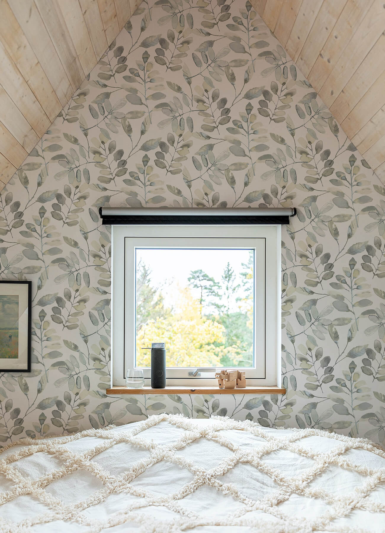 Chesapeake Thoreau Pinnate Leaves Wallpaper - Grey